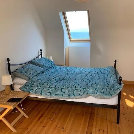 M026 Teach Ban Holiday home *