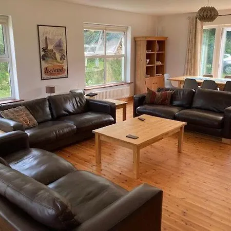 M026 Teach Ban Holiday home *