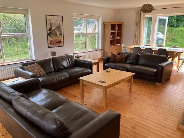 M026 Teach Ban Holiday home *